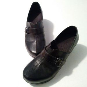 Dansko black leather clogs shoes US 9 UK 39
